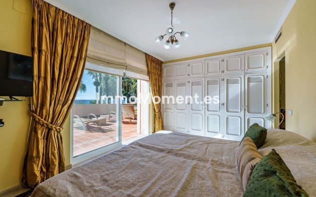 Resale - Villa - Estepona - Benamara