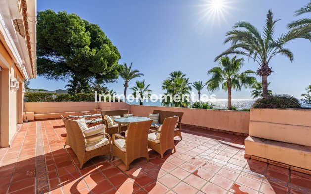 Resale - Villa - Estepona - Benamara