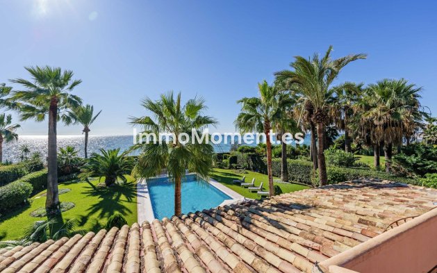 Resale - Villa - Estepona - Benamara
