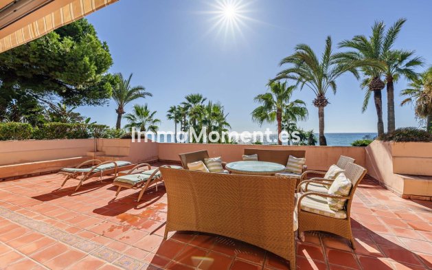 Resale - Villa - Estepona - Benamara