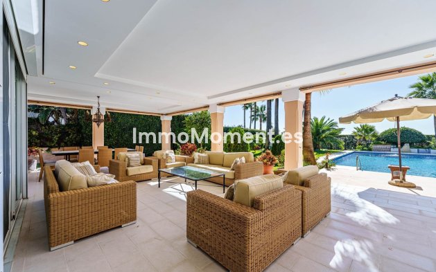 Resale - Villa - Estepona - Benamara
