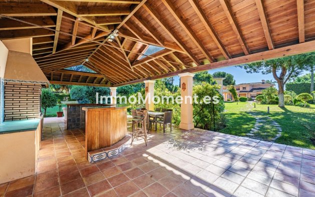 Resale - Villa - Estepona - Benamara