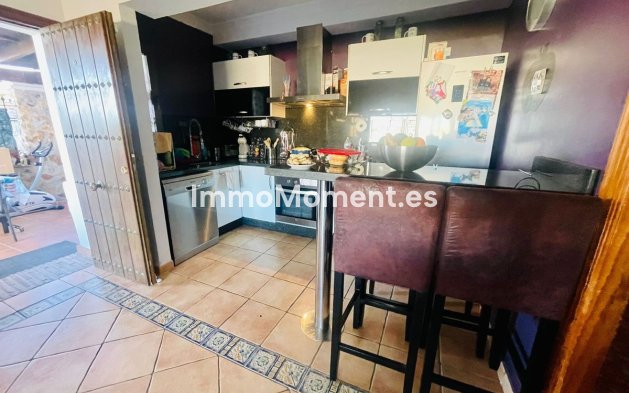 Resale - Villa - Estepona - Cancelada