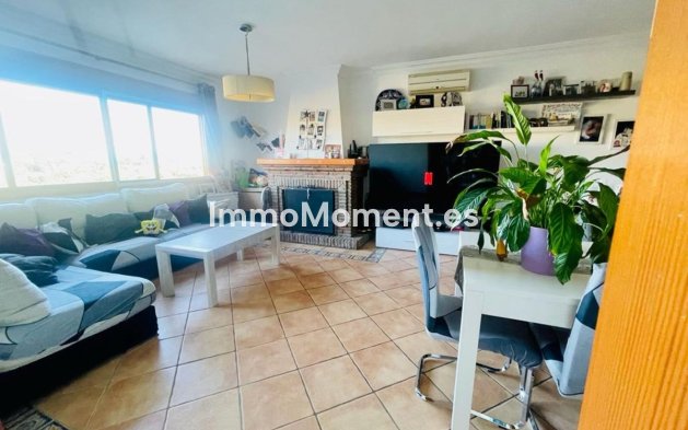 Resale - Villa - Estepona - Cancelada