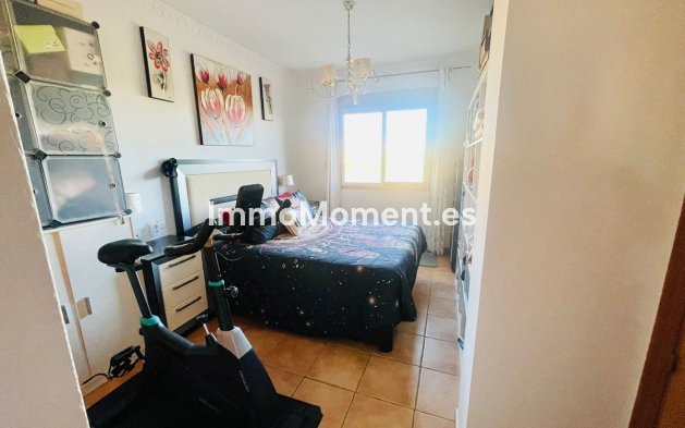 Resale - Villa - Estepona - Cancelada