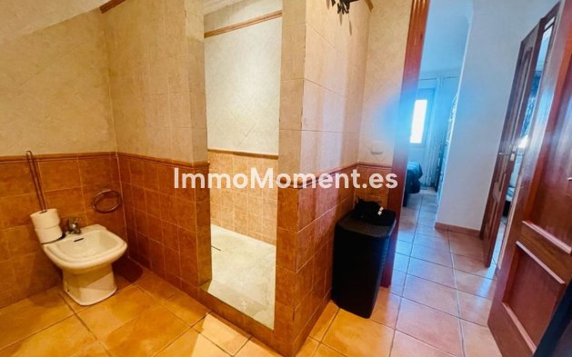 Resale - Villa - Estepona - Cancelada