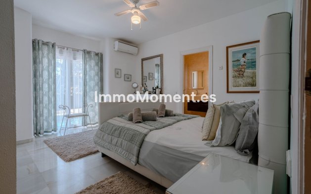 Resale - Villa - El Paraiso - New Golden Mile