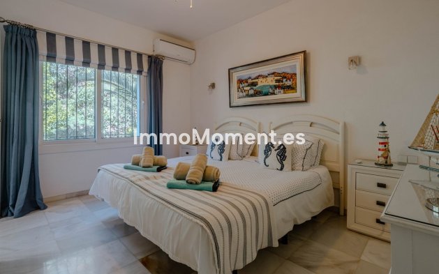 Resale - Villa - El Paraiso - New Golden Mile
