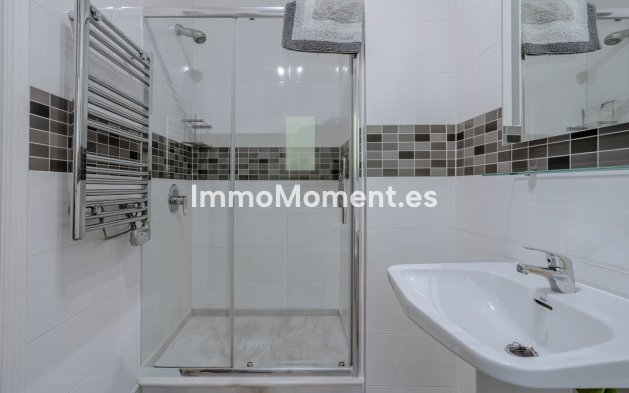Resale - Villa - El Paraiso - New Golden Mile