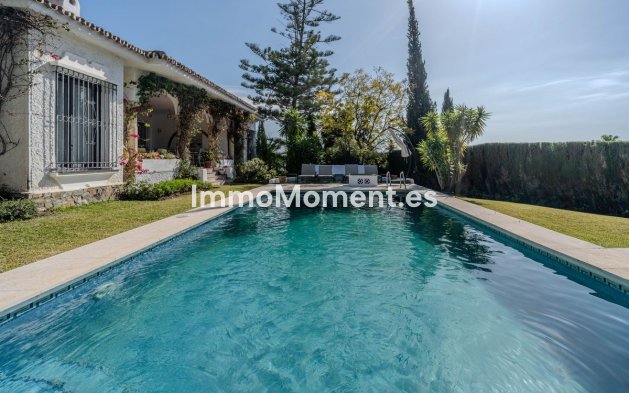 Resale - Villa - El Paraiso - New Golden Mile