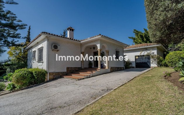 Resale - Villa - El Paraiso - New Golden Mile