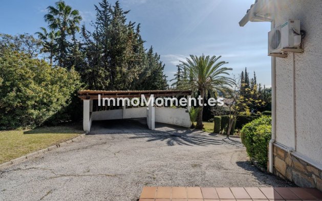 Resale - Villa - El Paraiso - New Golden Mile