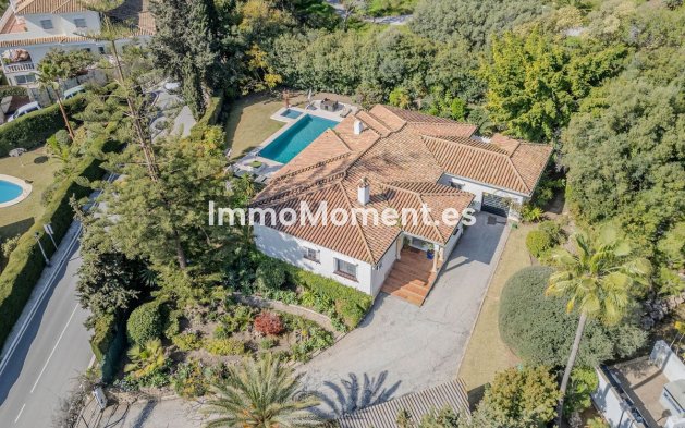 Resale - Villa - El Paraiso - New Golden Mile