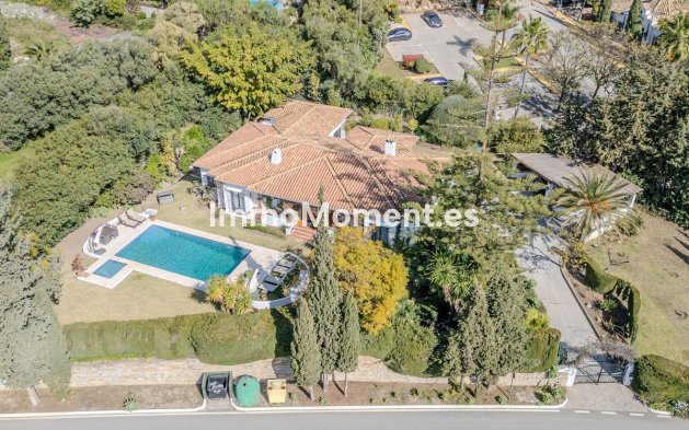 Resale - Villa - El Paraiso - New Golden Mile