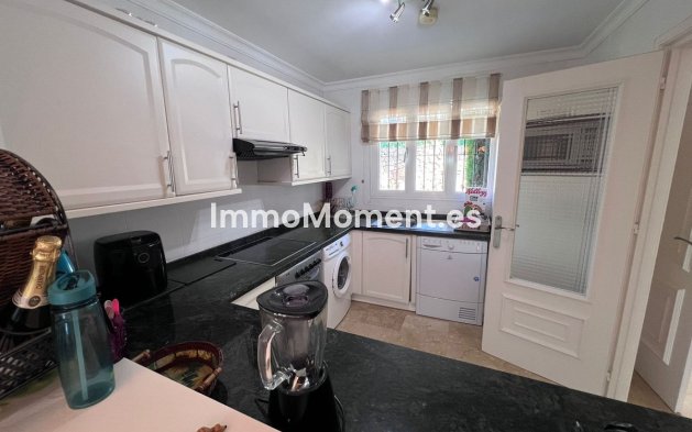 Resale - Townhouse - El Paraiso - New Golden Mile