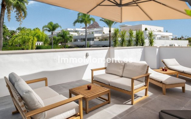 Resale - Apartment - Marbella - Puerto Banús