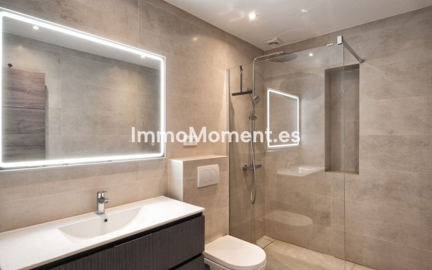 Resale - Apartment - Marbella - Puerto Banús