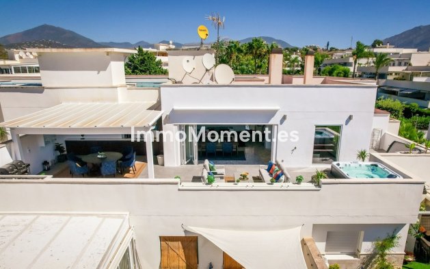 Resale - Apartment - Marbella - Puerto Banús