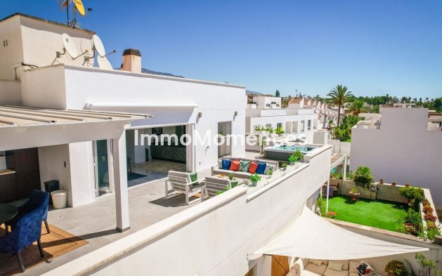 Resale - Apartment - Marbella - Puerto Banús