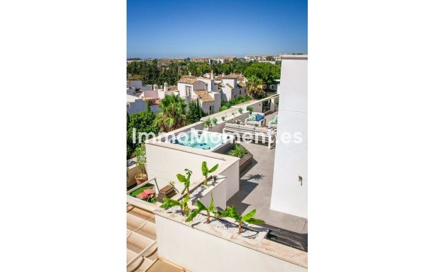 Resale - Apartment - Marbella - Puerto Banús