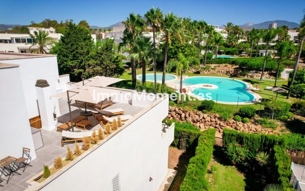 Resale - Apartment - Marbella - Puerto Banús