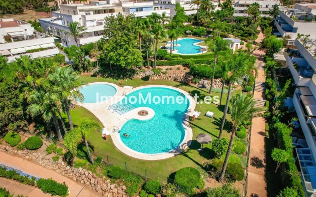 Resale - Apartment - Marbella - Puerto Banús