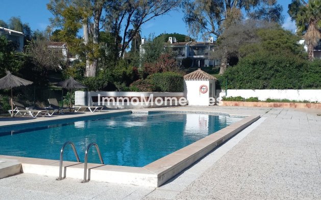 Revente - Maison mitoyenne - Estepona  - Atalaya