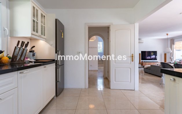 Resale - Villa - Benalmadena - La Capellania