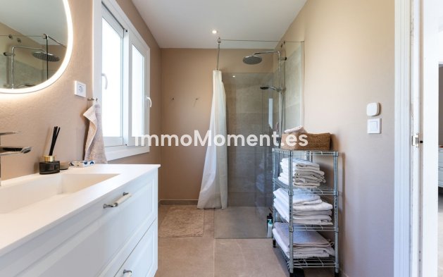 Resale - Villa - Benalmadena - La Capellania