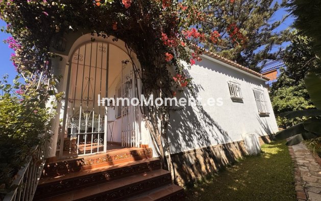 Resale - Villa - Marbella - Marbesa