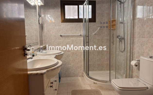 Resale - Villa - Marbella - Marbesa