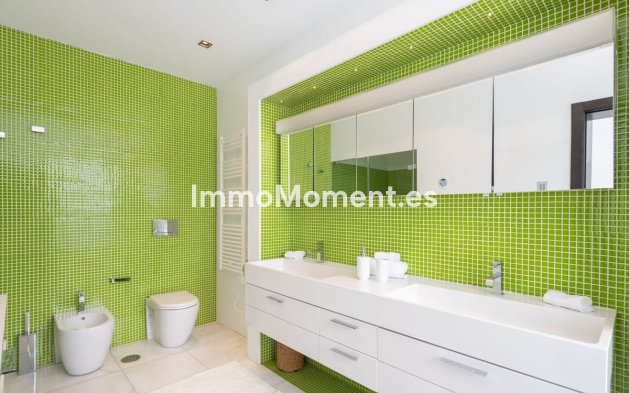 Revente - Villa - Marbella - Nueva Andalucía