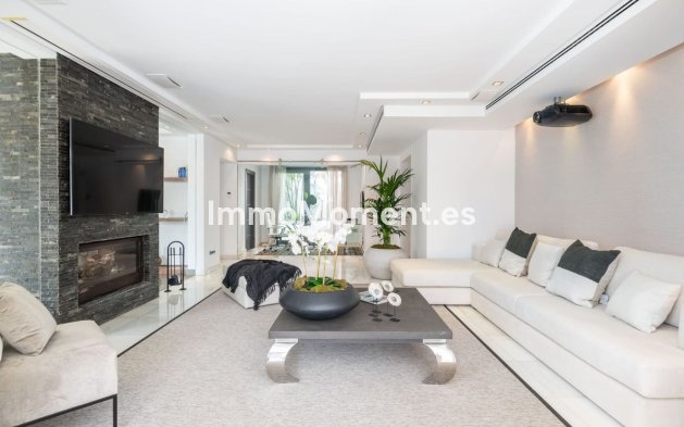 Revente - Villa - Marbella - Nueva Andalucía