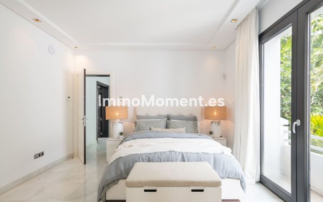 Revente - Villa - Marbella - Nueva Andalucía