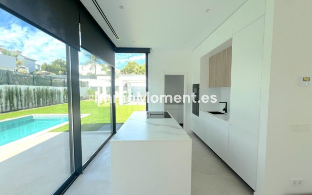 Bestaande woning - Villa - Estepona  - Atalaya