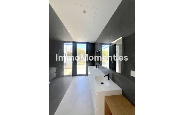 Bestaande woning - Villa - Estepona  - Atalaya