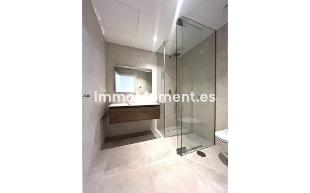 Bestaande woning - Villa - Estepona  - Atalaya