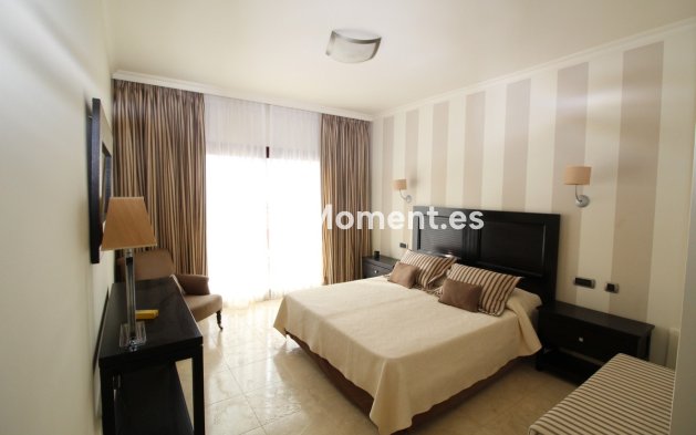 Wiederverkauf - Villa - Marbella - The Golden Mile