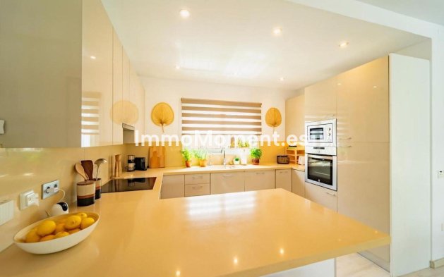 Wiederverkauf - Villa - Marbella - Marbesa