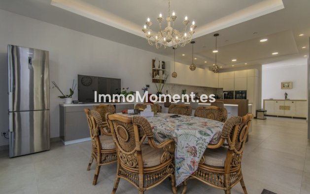 Wiederverkauf - Villa - Marbella - Guadalmina Baja