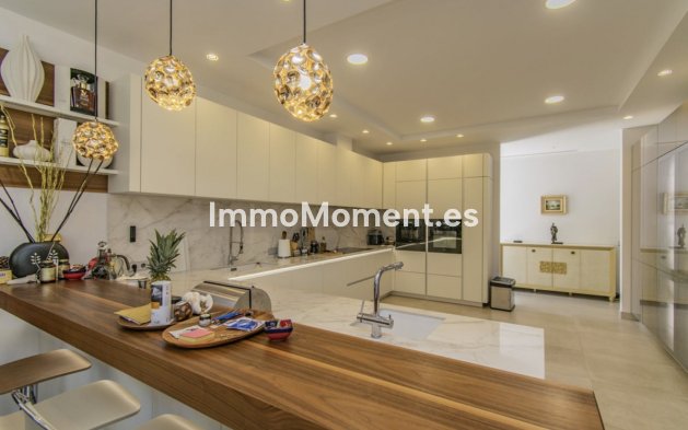 Wiederverkauf - Villa - Marbella - Guadalmina Baja