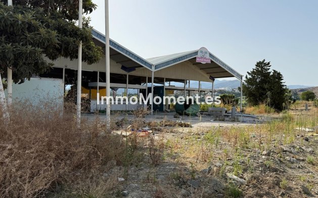 Resale - Land - Estepona - Cancelada