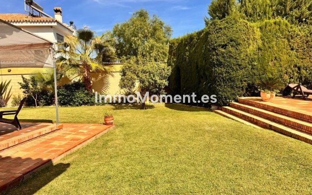 Wiederverkauf - Villa -   Inländisch - Churriana