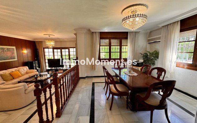 Wiederverkauf - Villa -   Inländisch - Churriana