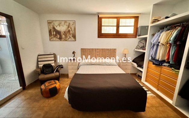 Wiederverkauf - Villa -   Inländisch - Churriana