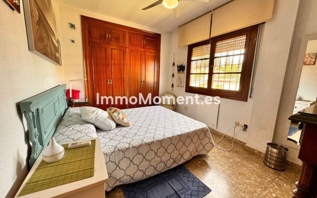 Wiederverkauf - Villa -   Inländisch - Churriana