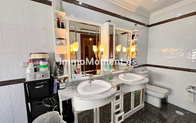 Wiederverkauf - Villa -   Inländisch - Churriana