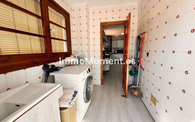 Wiederverkauf - Villa -   Inländisch - Churriana