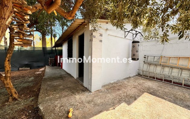 Wiederverkauf - Villa -   Inländisch - Churriana