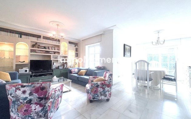 Resale - Villa - Estepona - Cancelada